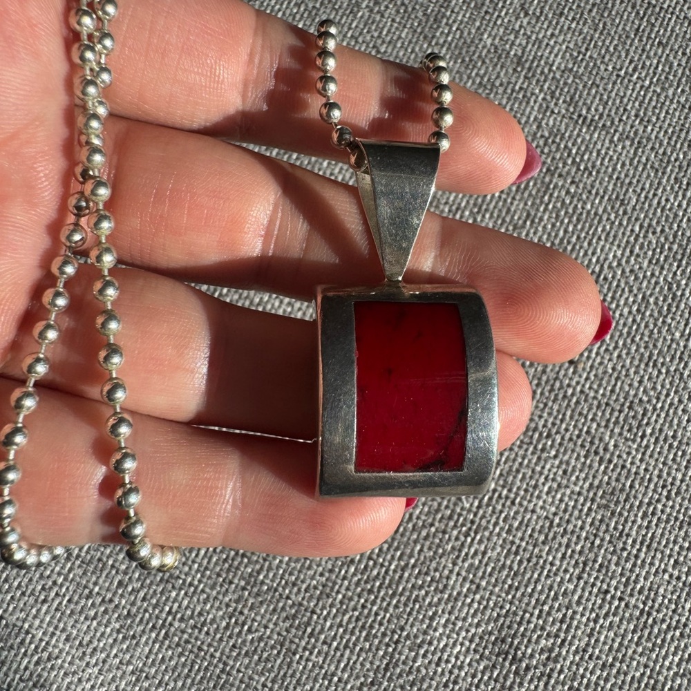 Sterling Silver and Red Stone Pendant 30" Chain Necklace 32g